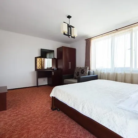 De Inchiriat Casa Cu Flori